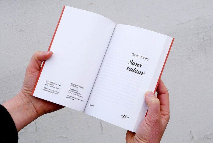 Littérature intérieure book series — typography set in Nuances by Ethan Nakache